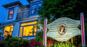 Clementine's Guest House & Vacation Rentals